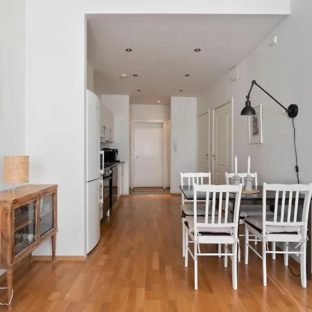 Central And Cosy Apartment In Tromso شقة *