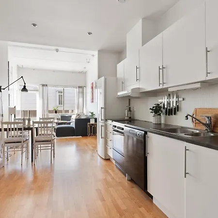 Sentral Og Fin I Sentrum