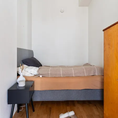 Sentral Og Fin I Sentrum Apartamento
