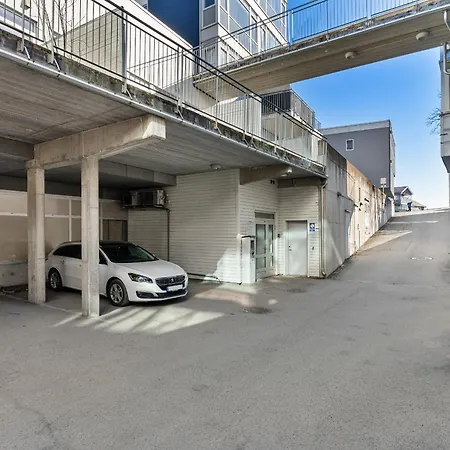 Sentral Og Fin I Sentrum * Tromsø