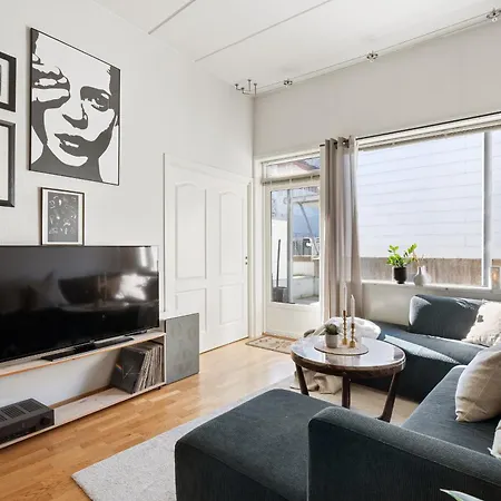 Sentral Og Fin I Sentrum Apartamento