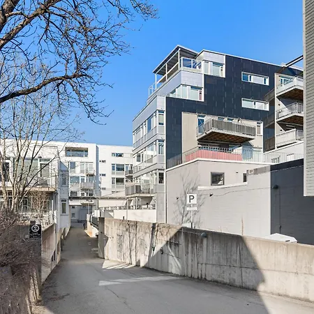 Sentral Og Fin I Sentrum